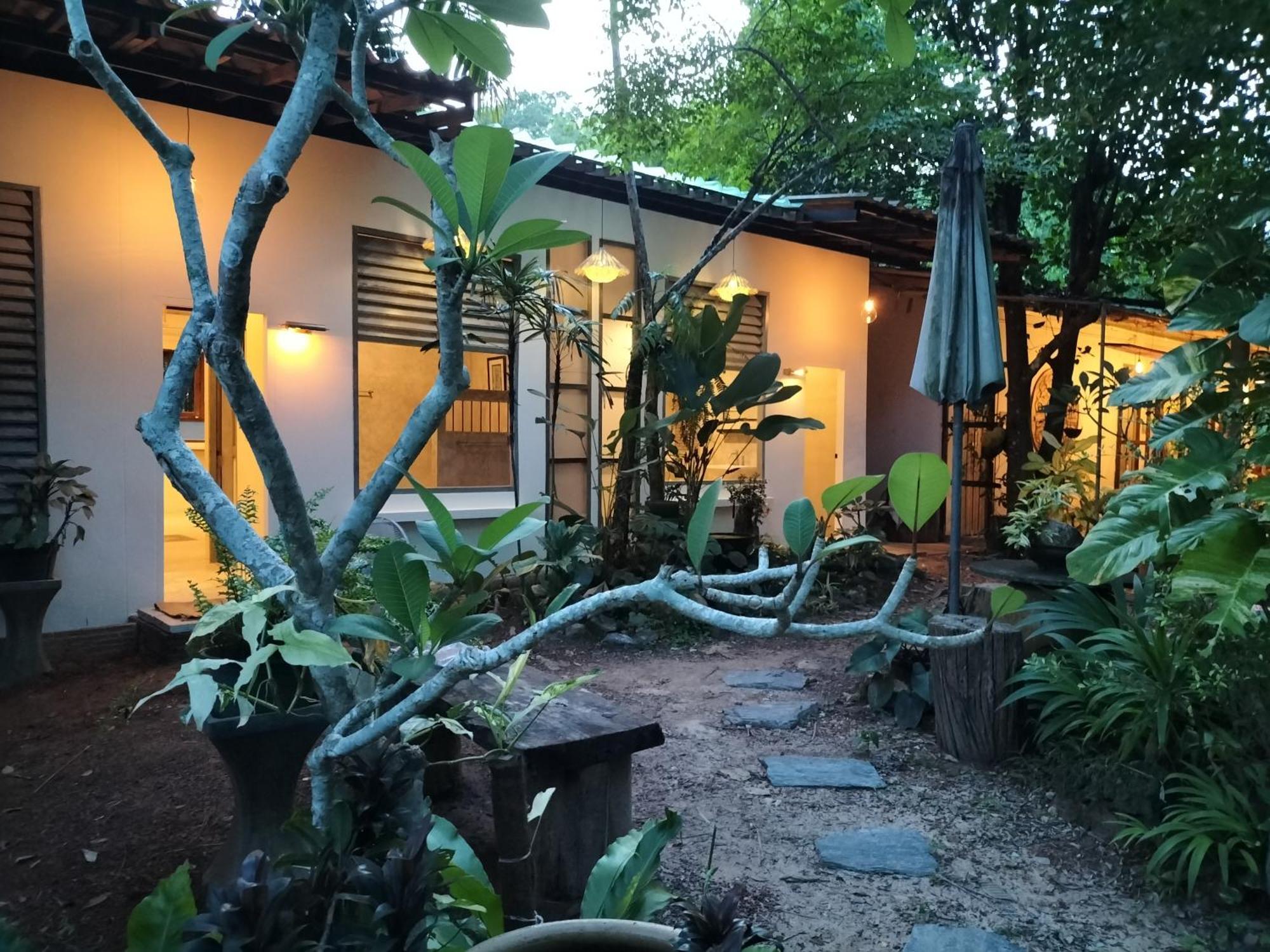 Baan Hotelier Resort Trat Bagian luar foto